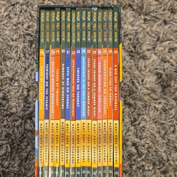 Magic Tree House Book Collection - Picture 2 of 6